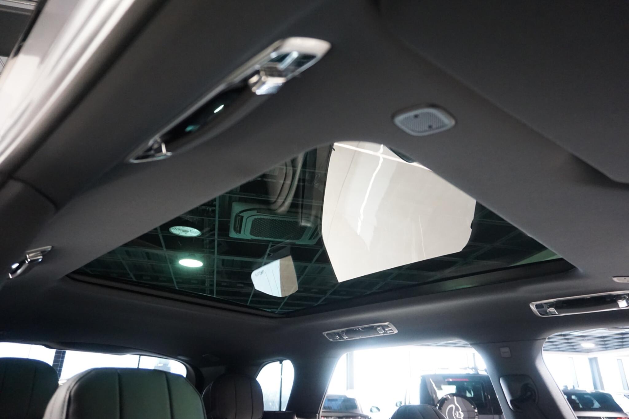 Land Rover Range Rover Sport 3.0 D300 MHEV Stealth Edition SUV 5dr Diesel Auto 4WD Euro 6 (s/s) (300 ps)